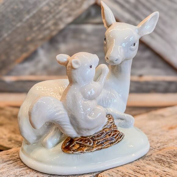 UCGC Vintage Woodland Animal Friends-Deer and Squirrel-Porcelain Figurine-4.25"H - Picture 5 of 7
